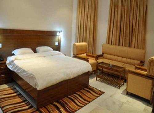 Лакхнау: Elite Guest House
