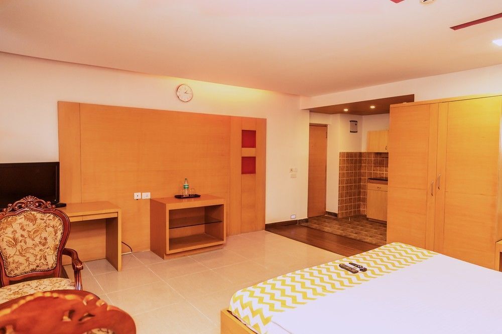 Бангалор: Oriental Suites Lady Curzon Road by FabHotels