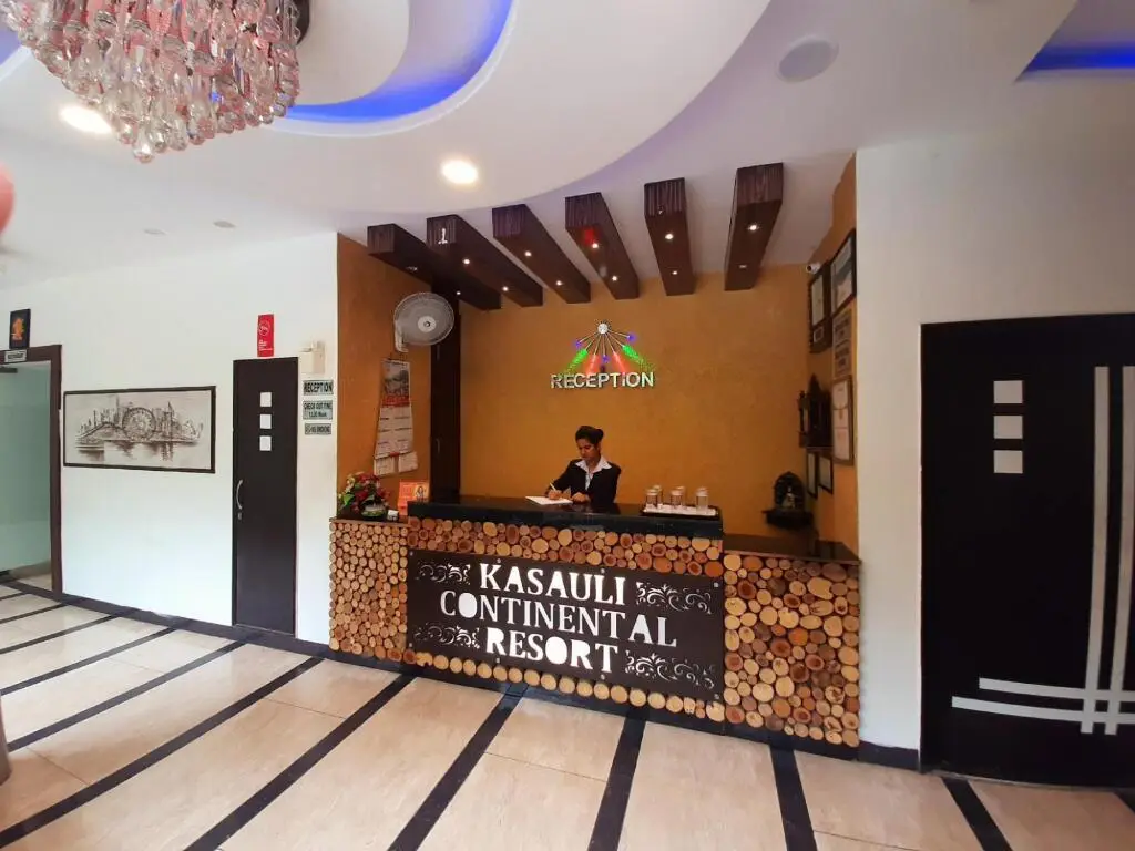 Казаули: Kasauli Continental Resort