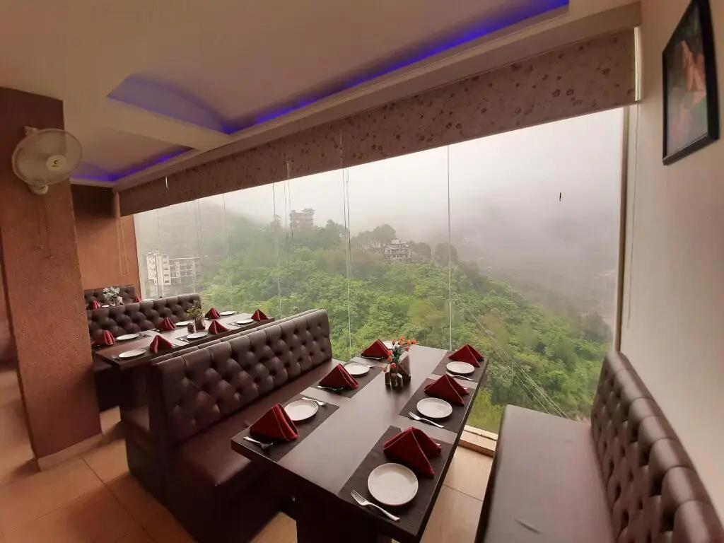 Казаули: Kasauli Continental Resort