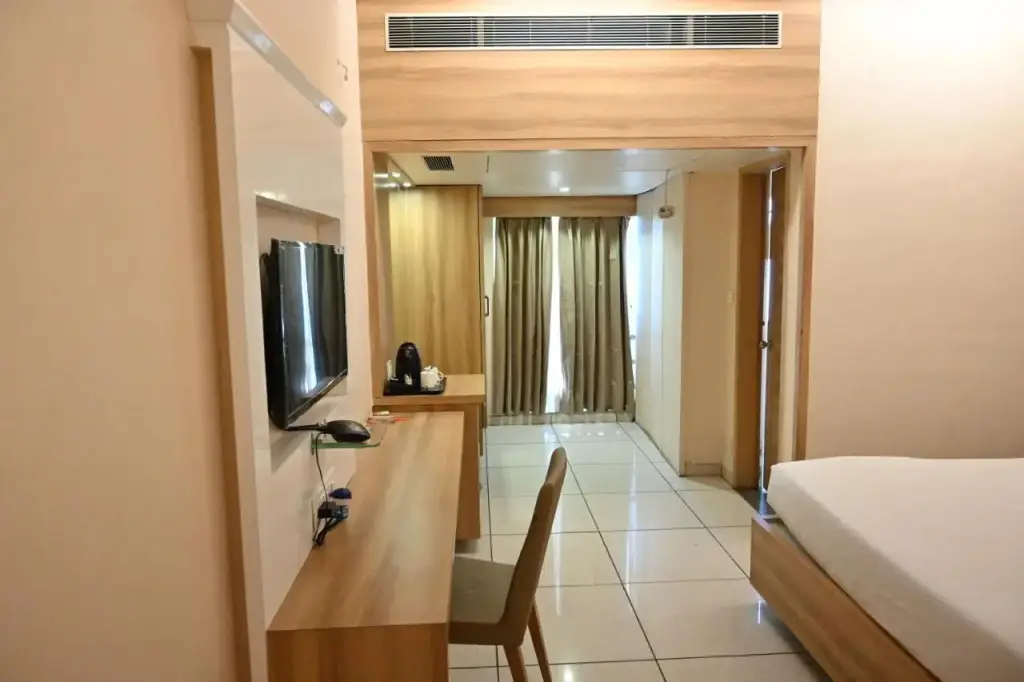 Бхаруч: Hotel Rang Inn