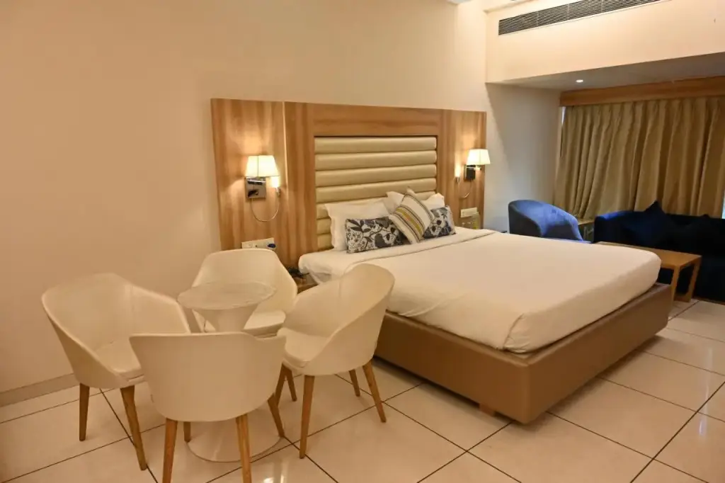 Бхаруч: Hotel Rang Inn