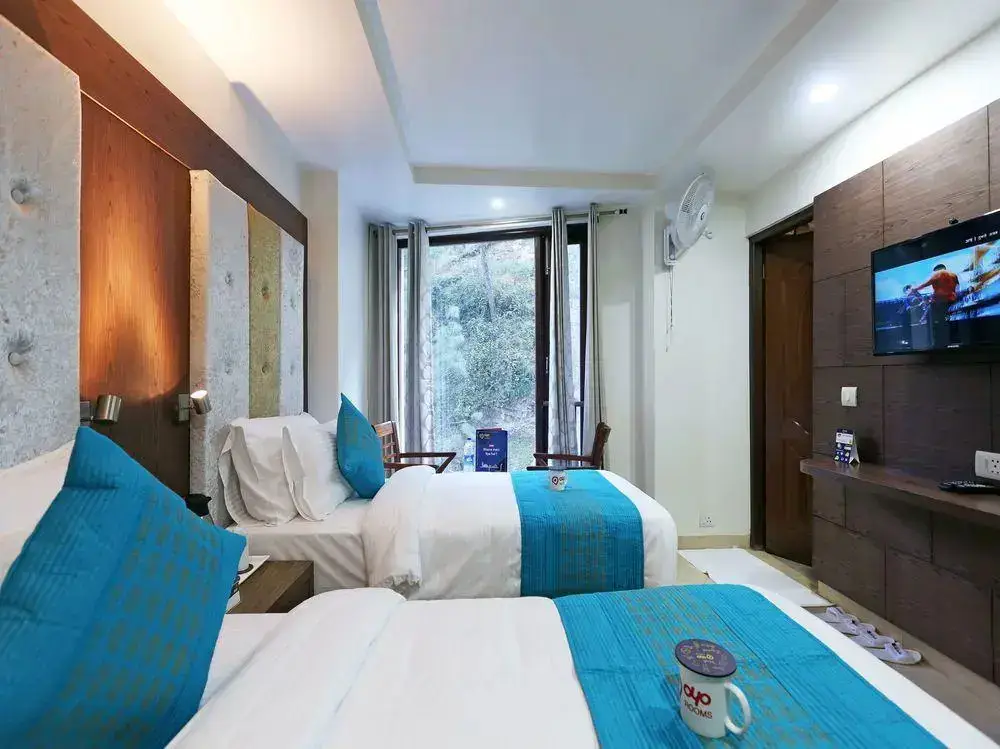 Шимла: Hotel The Rock Castle by DLS Hotels