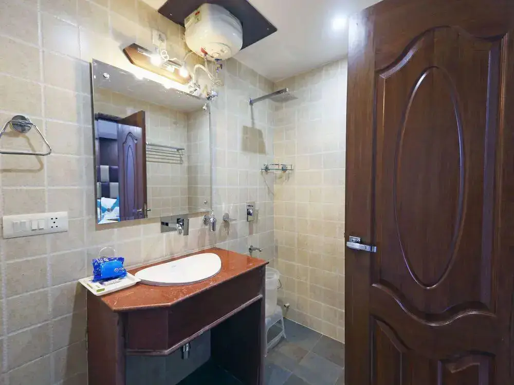 Шимла: Hotel The Rock Castle by DLS Hotels