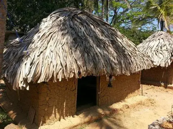Минангади: Tribal Hut Retreat