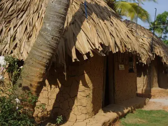 Минангади: Tribal Hut Retreat
