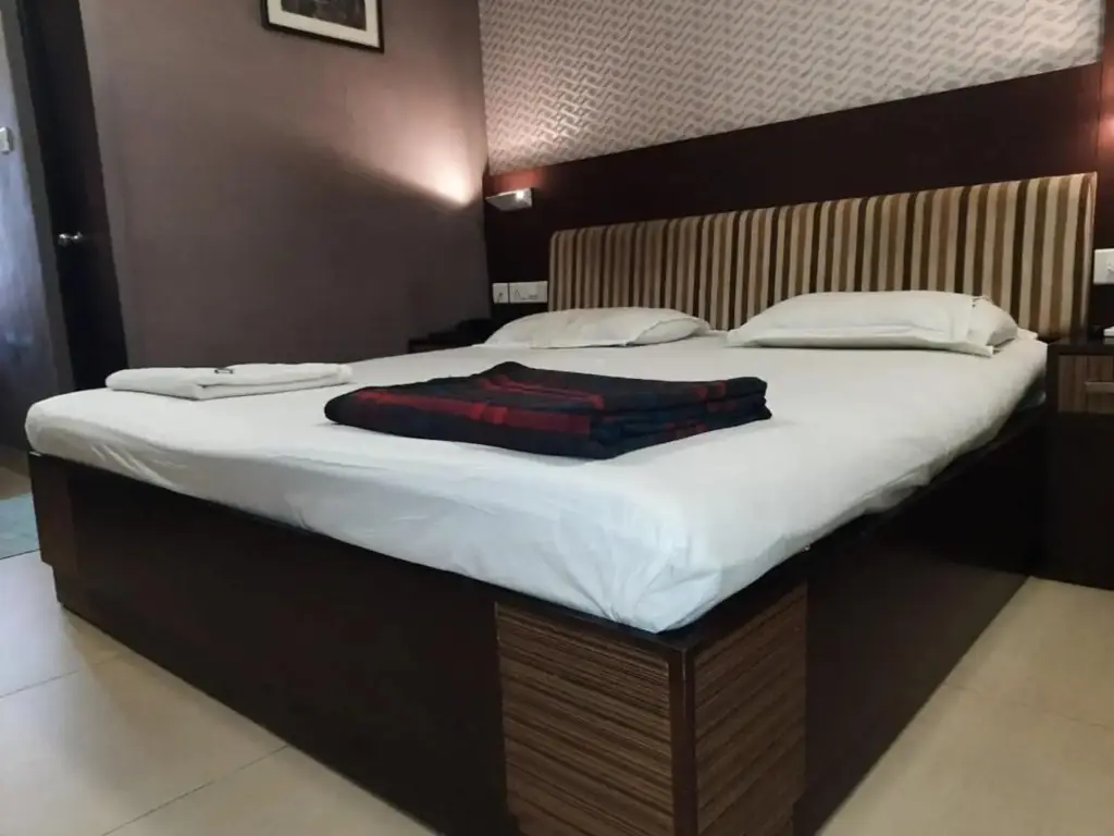 Перумал Ковил Пати: Hotel Ammbadi