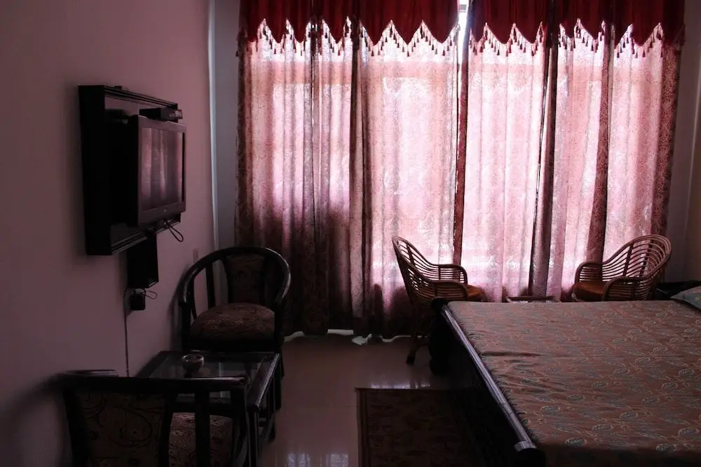 Hotel Devki Palace — фото 1