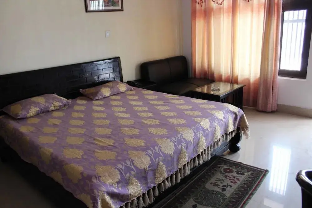 Техри: Hotel Devki Palace