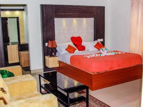 Аллеппи: Aramana Holiday Inn