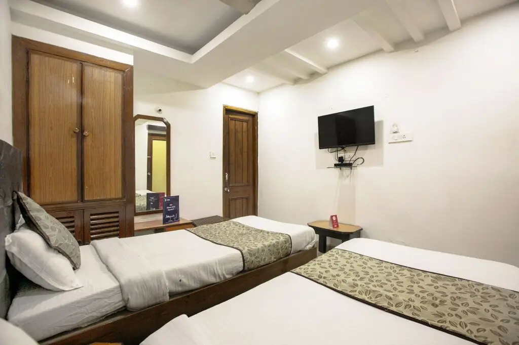 Бхопал: Hotel Pathik
