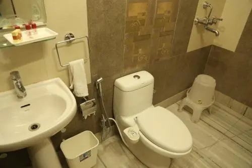 Фалоди: Hotel New Golden Palace