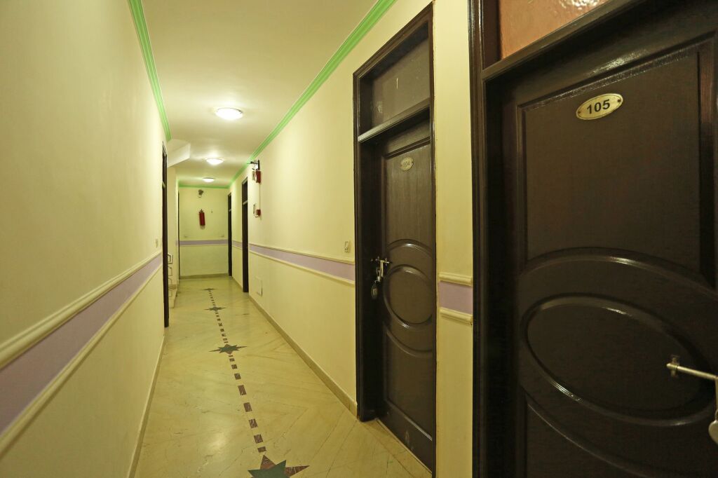 Нью-Дели: OYO 9726 Hotel Aura Palace Deluxe