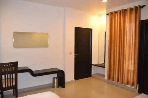 Aligarh: Hotel R R Inn