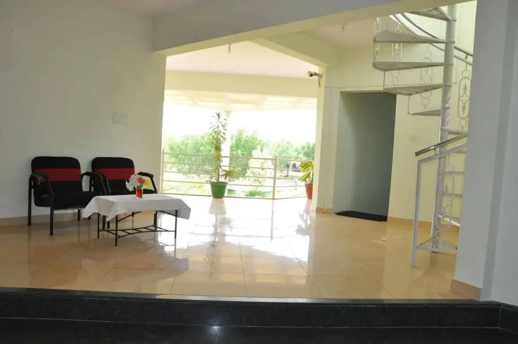 Palahalli: KSTDC Hotel Mayura Gaganachukki