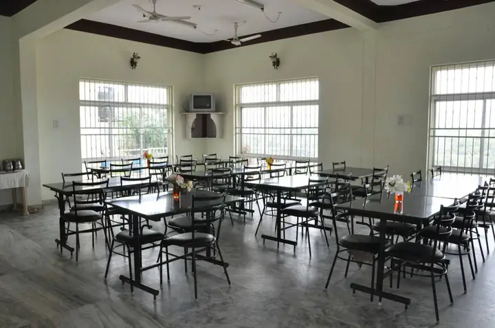 Palahalli: KSTDC Hotel Mayura Gaganachukki