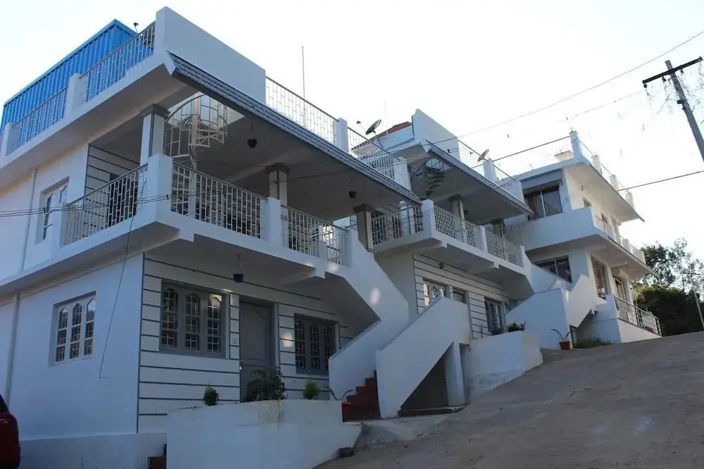 Ути: Pearls Resorts