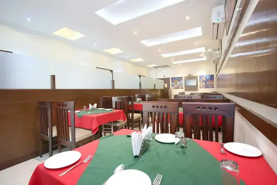 Зиракпур: Hotel At Inn