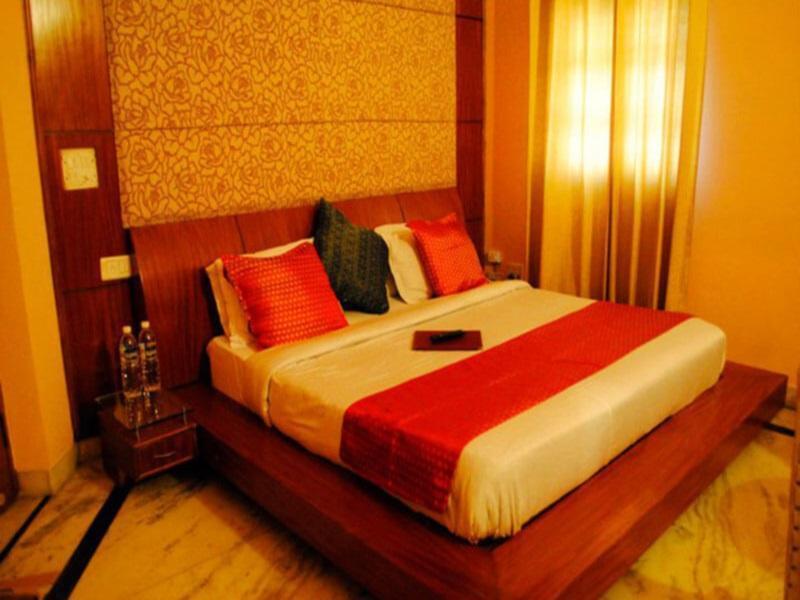Барейлли: Avadh Hotel & Banquets