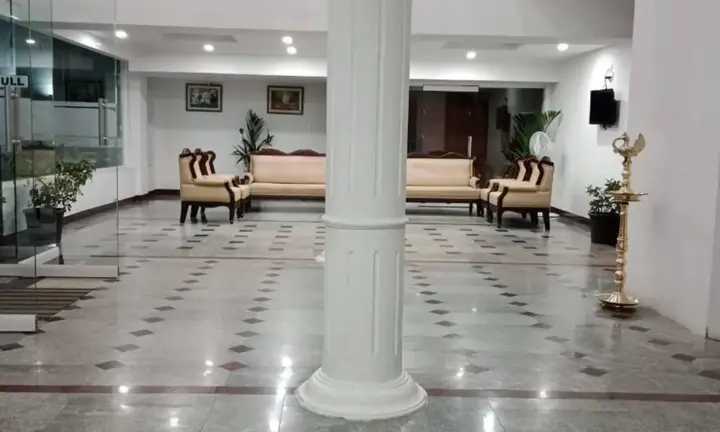Чираккал: Vyshak International