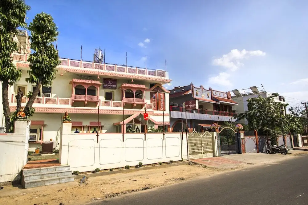Hotel Singhasan House — фото 1