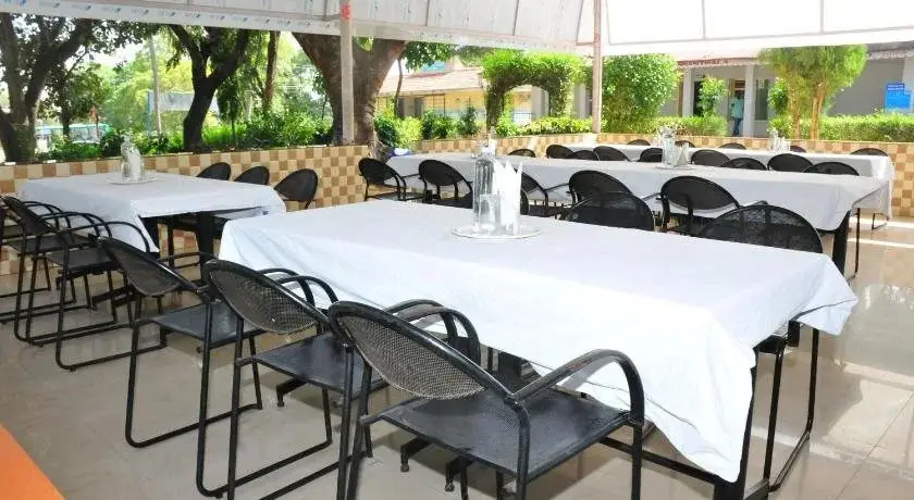 Алюр: KSTDC Hotel Mayura Shantala Halebeedu