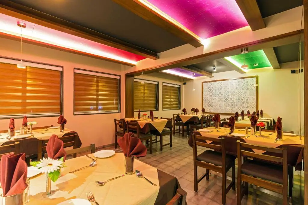 Колхапур: Hotel Darshan Vishwas
