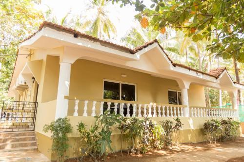 Вагатор: Hill Top Goa Lodge