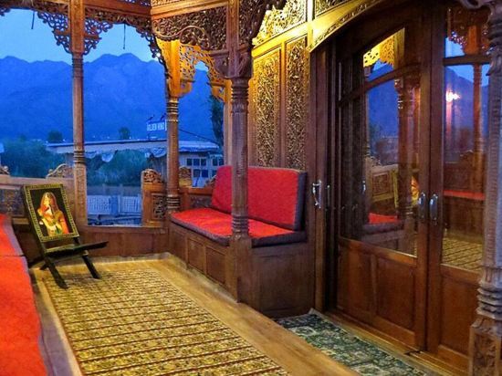 Шринагар: Kashmir Group of Houseboats