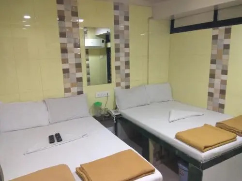 Мумбаи: Hotel Al Muaaviya