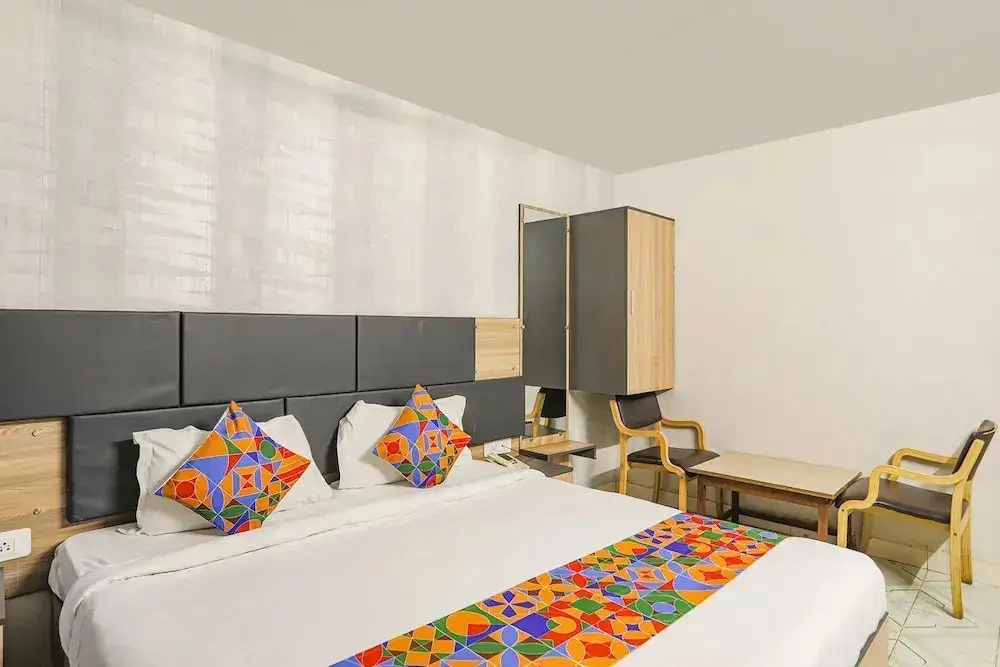 Райпур: Hotel All Near