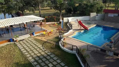 Сапутара: Savshanti Lake Resort