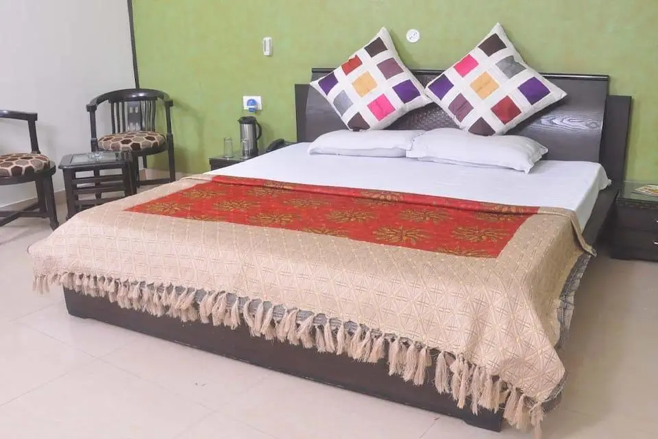 Наинитал: Hotel Corbett Plaza