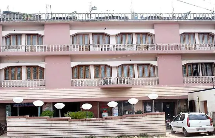 Банкура: Hotel Saptarshi