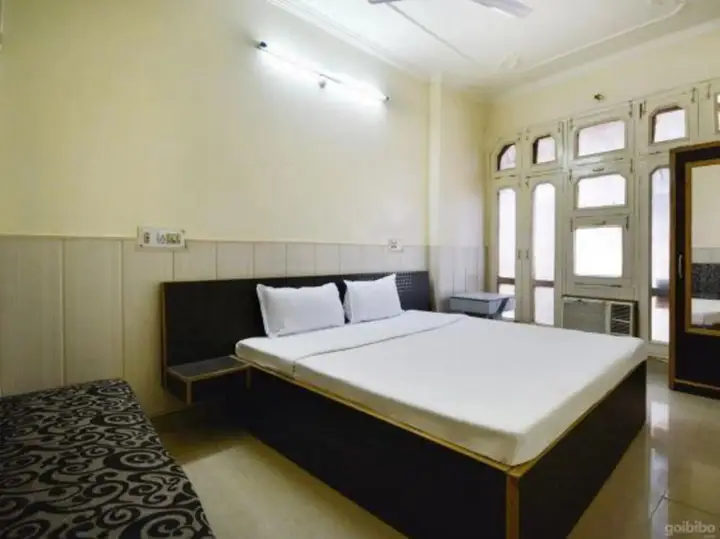 Rohtak: Hotel Sunil