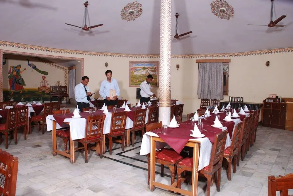 Джайпур: Hotel Apano Rajasthan