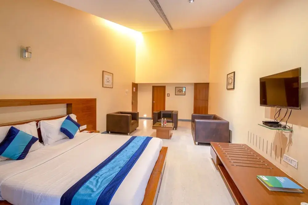 Пуна: Mint Koregaon Park