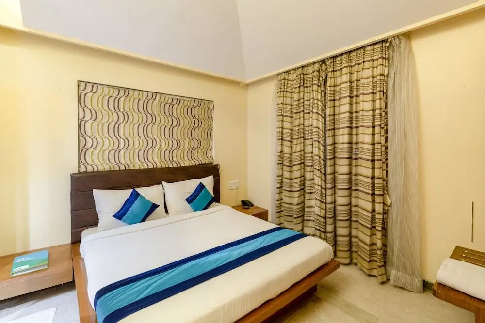 Пуна: Mint Koregaon Park