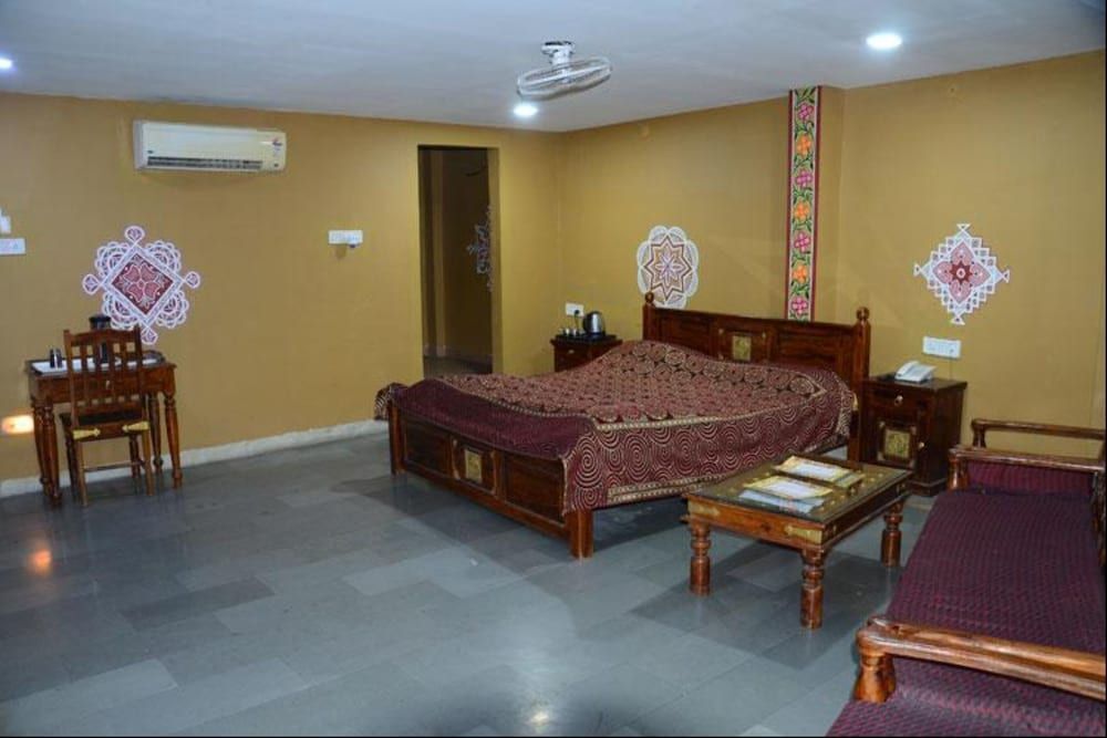 Nakhrali Dhani Village Resort — фото 1