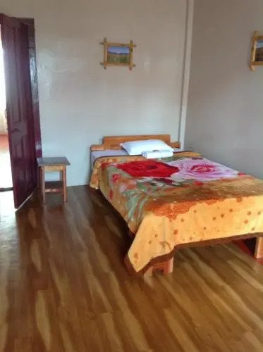 Шиллонг: Holly Lodge Guest House