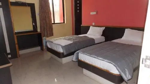 Дург: Hotel New Rajshree