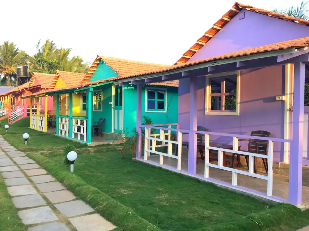 Морджим: Отель Morjim Queen Beach Resort