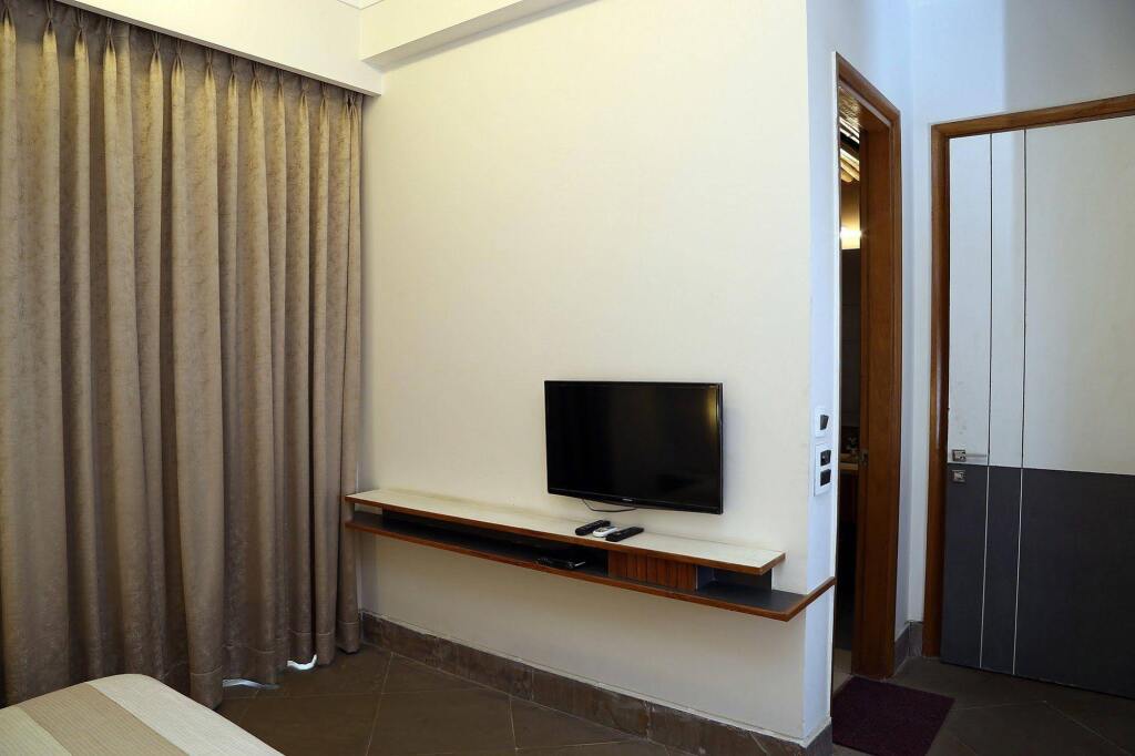 Колката: FabHotel Club Royale Airport