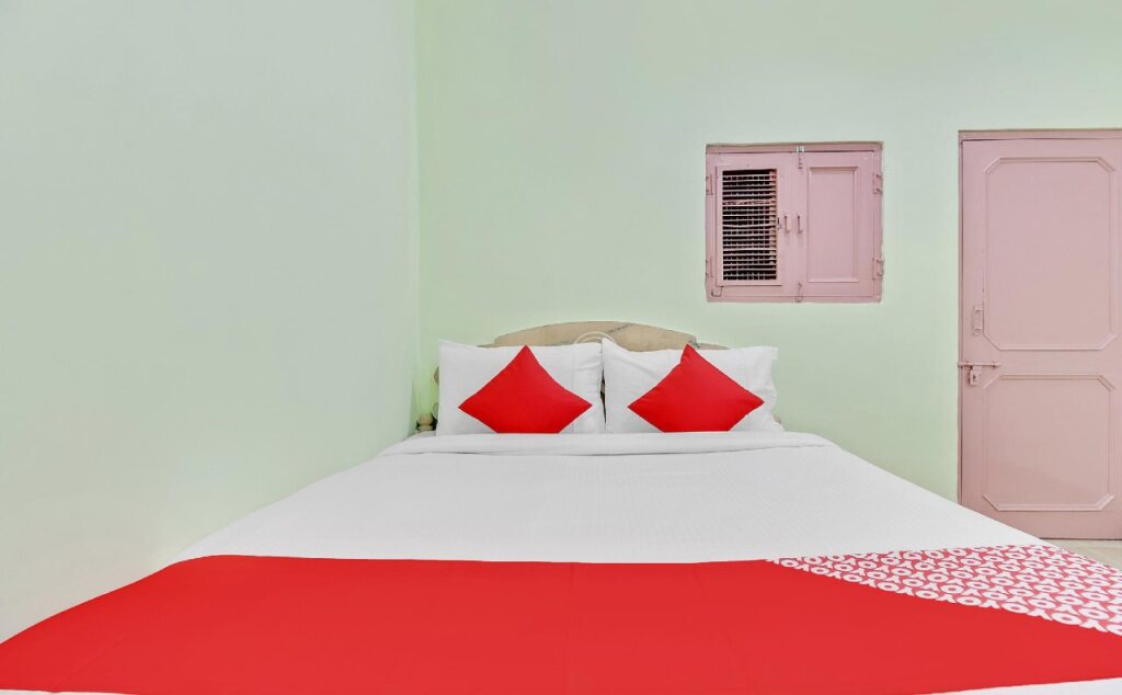 OYO Flagship 46695 Red Tomato Palace Spot On — фото 1