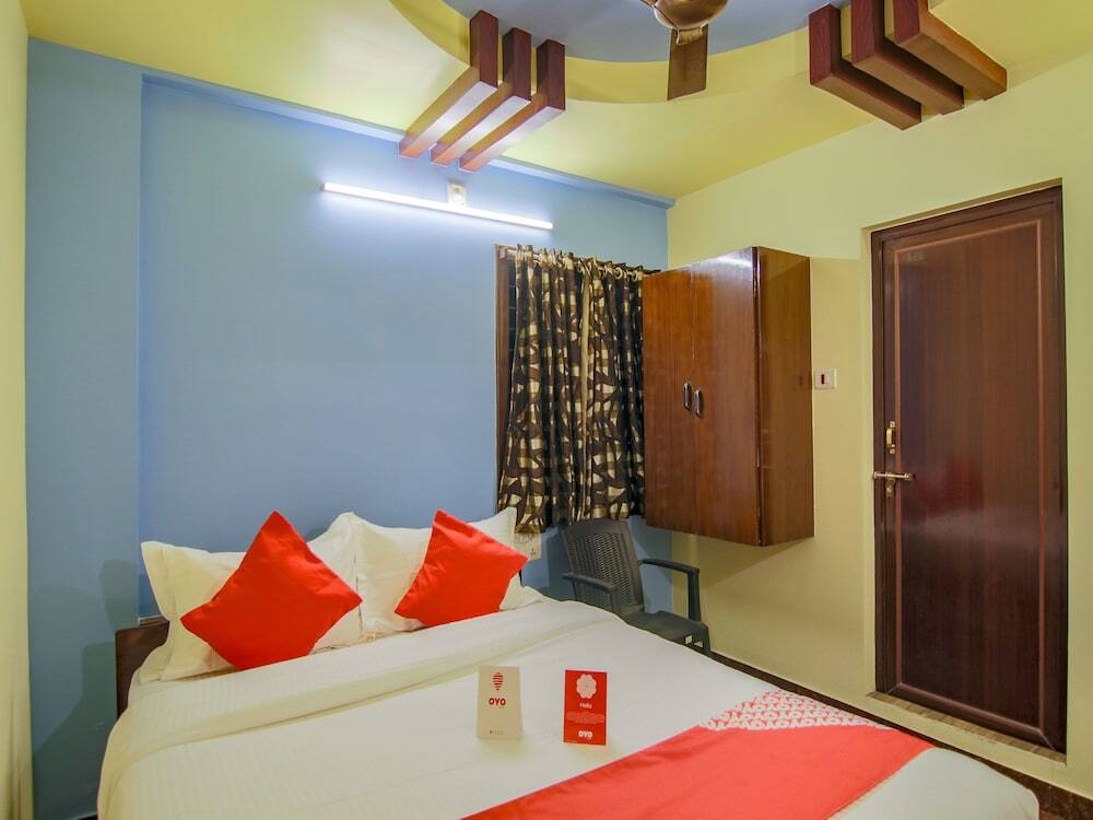 Висакхапатнам: OYO 10711 Hotel NSNR Residency