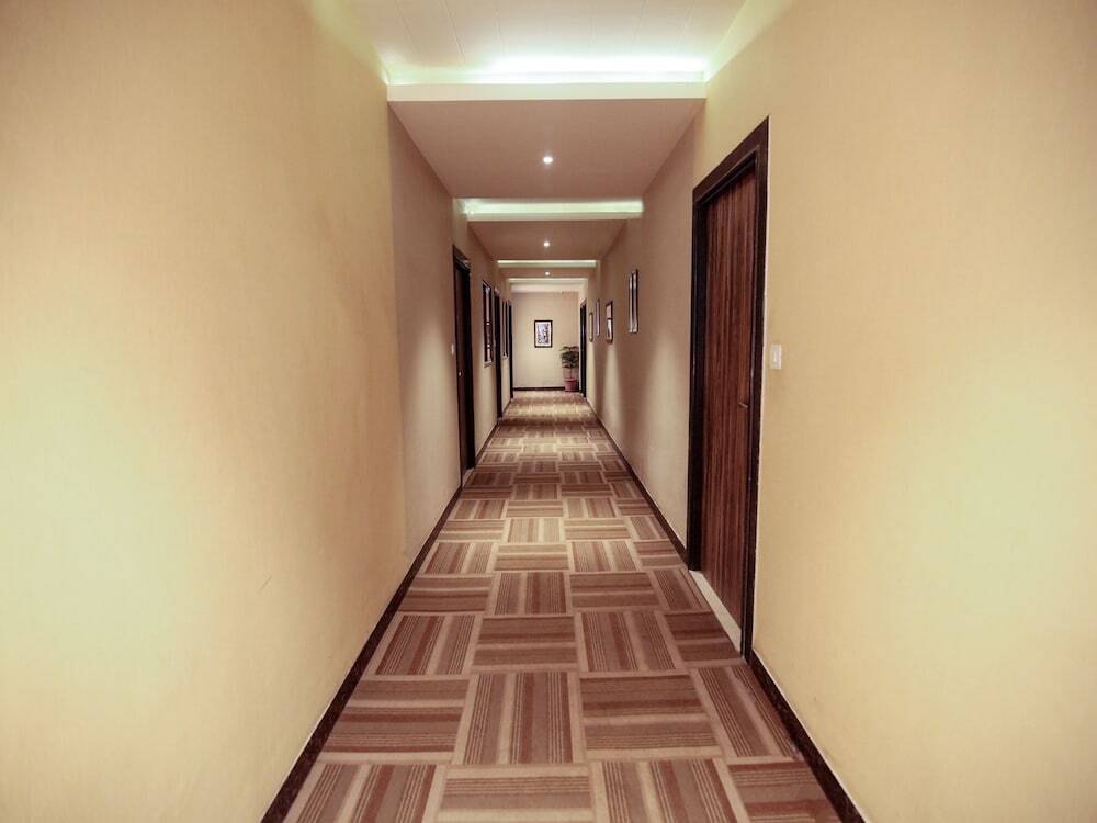 Райпур: OYO 15123 Hotel Ryaan