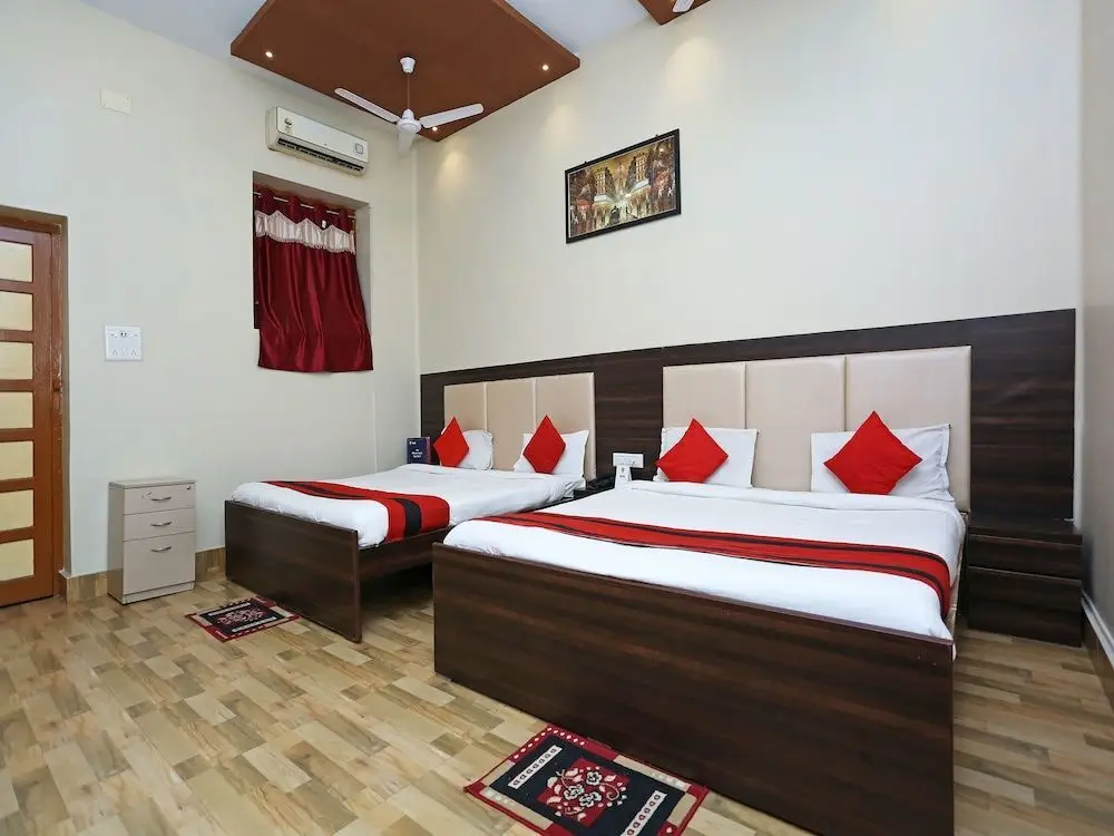 Колката: OYO 7742 The Hotel Marina
