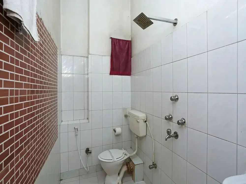 Колката: OYO 7742 The Hotel Marina