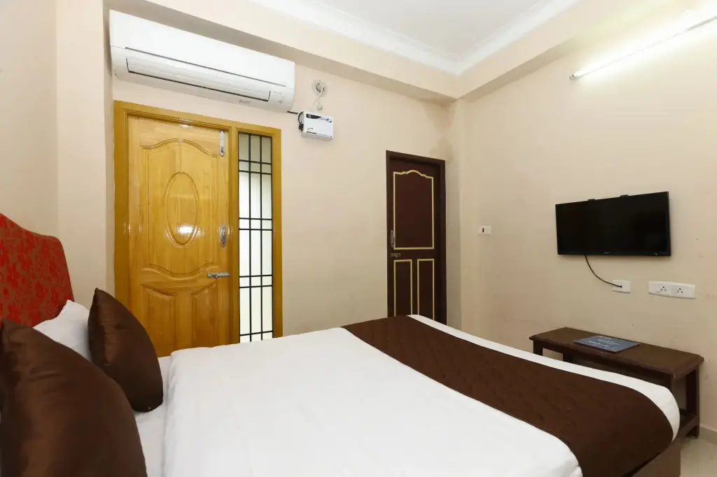 Пудучерри: Hotel Subadev