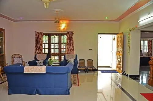 Кунур: Tea leaf home stay